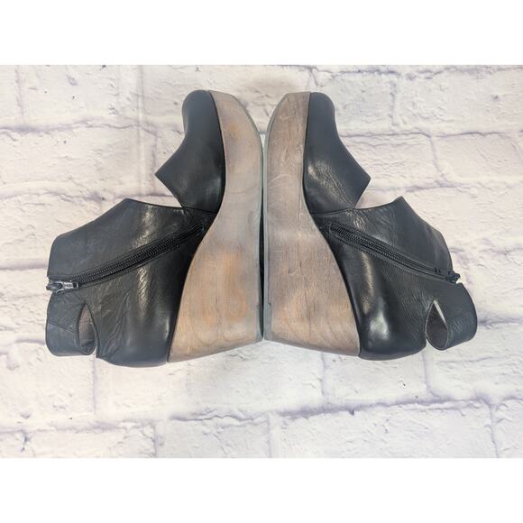 Coclico black modern platform wedge on wood heel sz 38/7-7.5 $350 - Picture 9 of 9